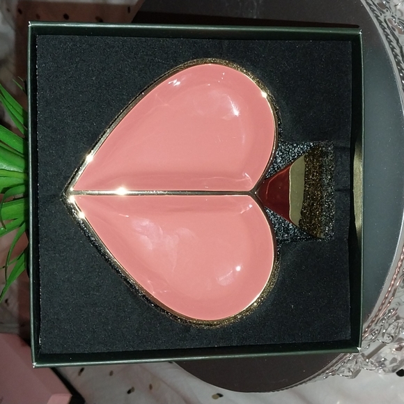 🆕kate spade/Lenox Collaboration Endearing Spade Dish in dark pink/coral - Picture 5 of 16